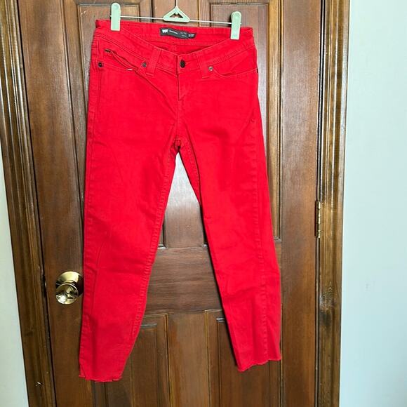 Levi's | Demi Curve Low Rise Skinny Red Jeans with Raw Hems Size 5/27 - Picture 1 of 12